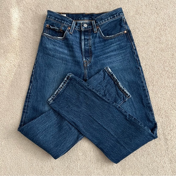 Levi’s Modern 501 Big E Red Tab Re-Issue January 2021 Cambodia Size 26 X 32 - Picture 3 of 10